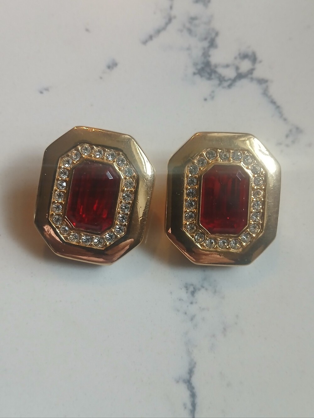 Vintage S.A.L. Swarovski Gold Tone Clip-on Earrings With Big Deep Ruby Crystal